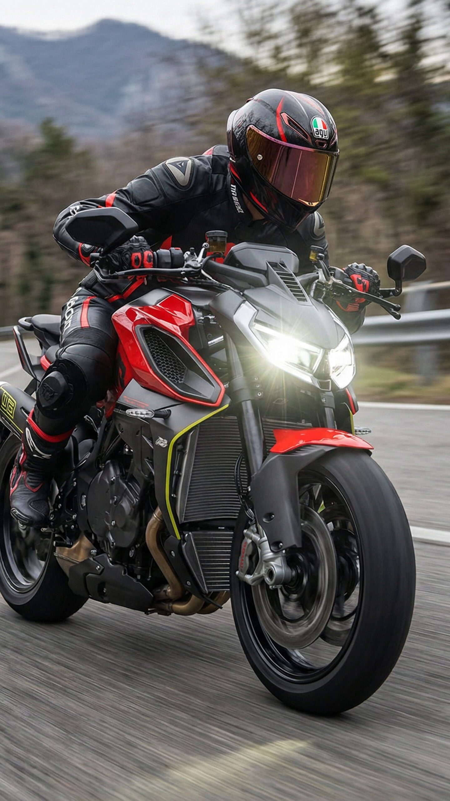 QJMotor_SRK921_Lifestyle 2